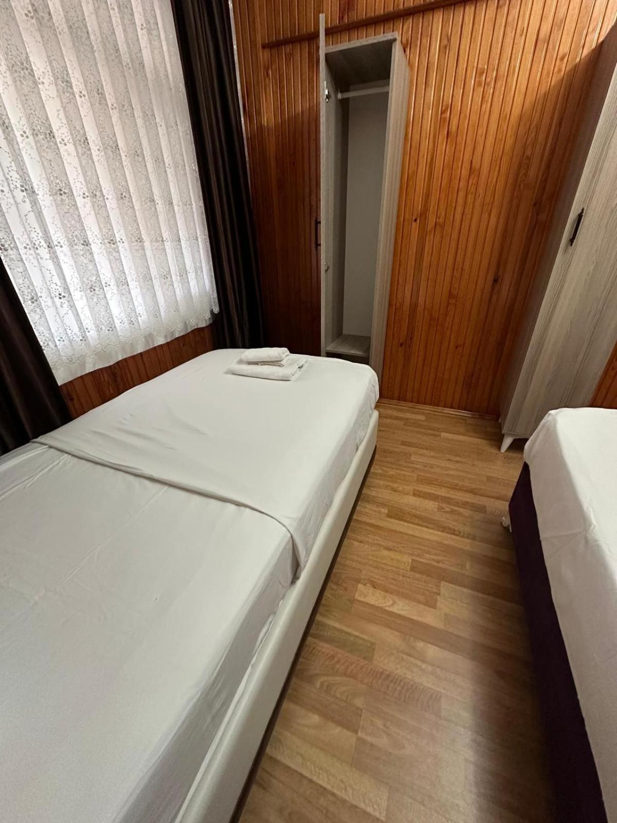 Pilot Hotel 2 Tayakadin Bagian luar foto